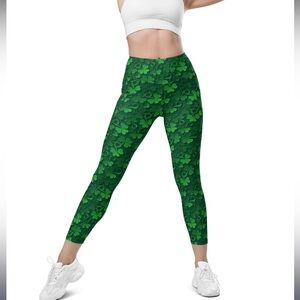 FiercePulse Green Clover Pattern Leggings size Medium